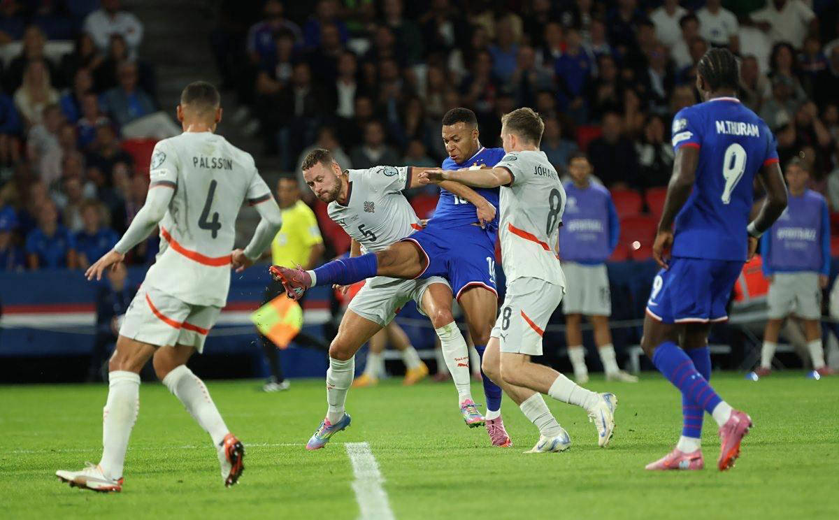 每体：贝西克塔斯想租特狮，承担全部薪资+选择买断费800万欧