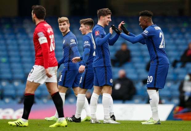 篮球湖人主帅公开力挺球队核心：不可动摇