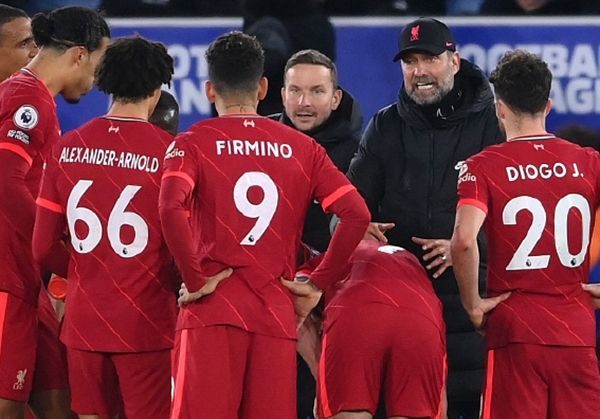 中超：上海海港主场4-1大胜深圳