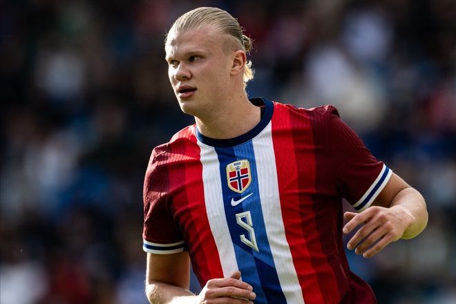 国足友谊赛战胜韩国展现新阵容（国足热身赛击败韩国，新阵容亮相）