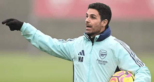 KD：经历这些艰难的比赛，对我们整个团队来说都非常重要