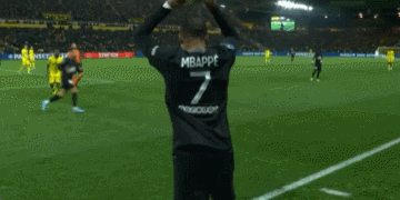 巴萨重返诺坎普当天日程：赛前有烟花秀，中场休息有乐队表演（巴萨回归诺坎普当日安排：赛前烟花秀，半场乐队登场）